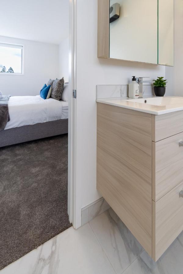 Appartamento Upper Riccarton Dream - 2 Bed 2 Bath W/Carpark Christchurch Esterno foto